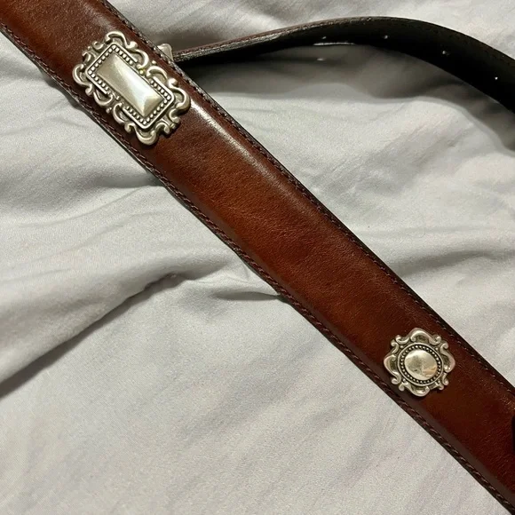 Vintage Fossil Belt Brown Leather with Silver Hardware - Picture 7 of 7